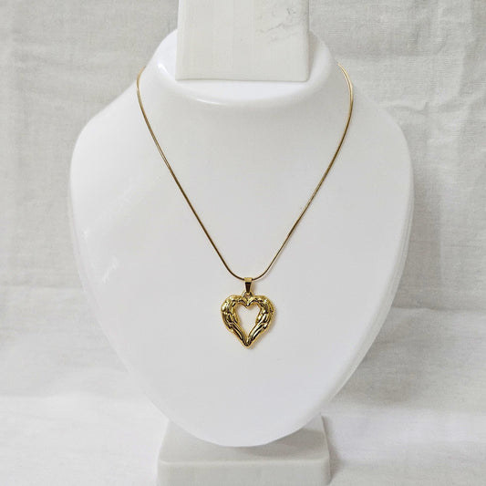 Heartique- Anti-Tarnish Chain Pendant for Girls & Women