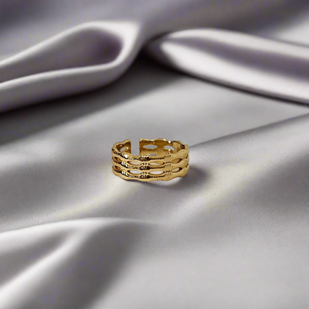 Tyara- Anti-Tarnish Ring (Adjustable)
