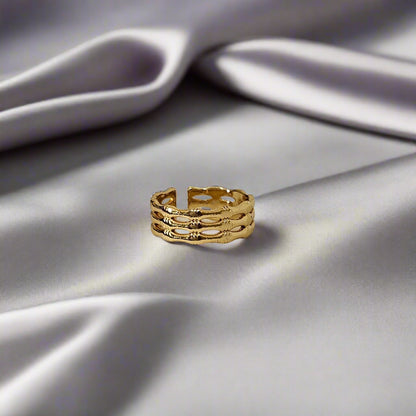 Tyara- Anti-Tarnish Ring (Adjustable)
