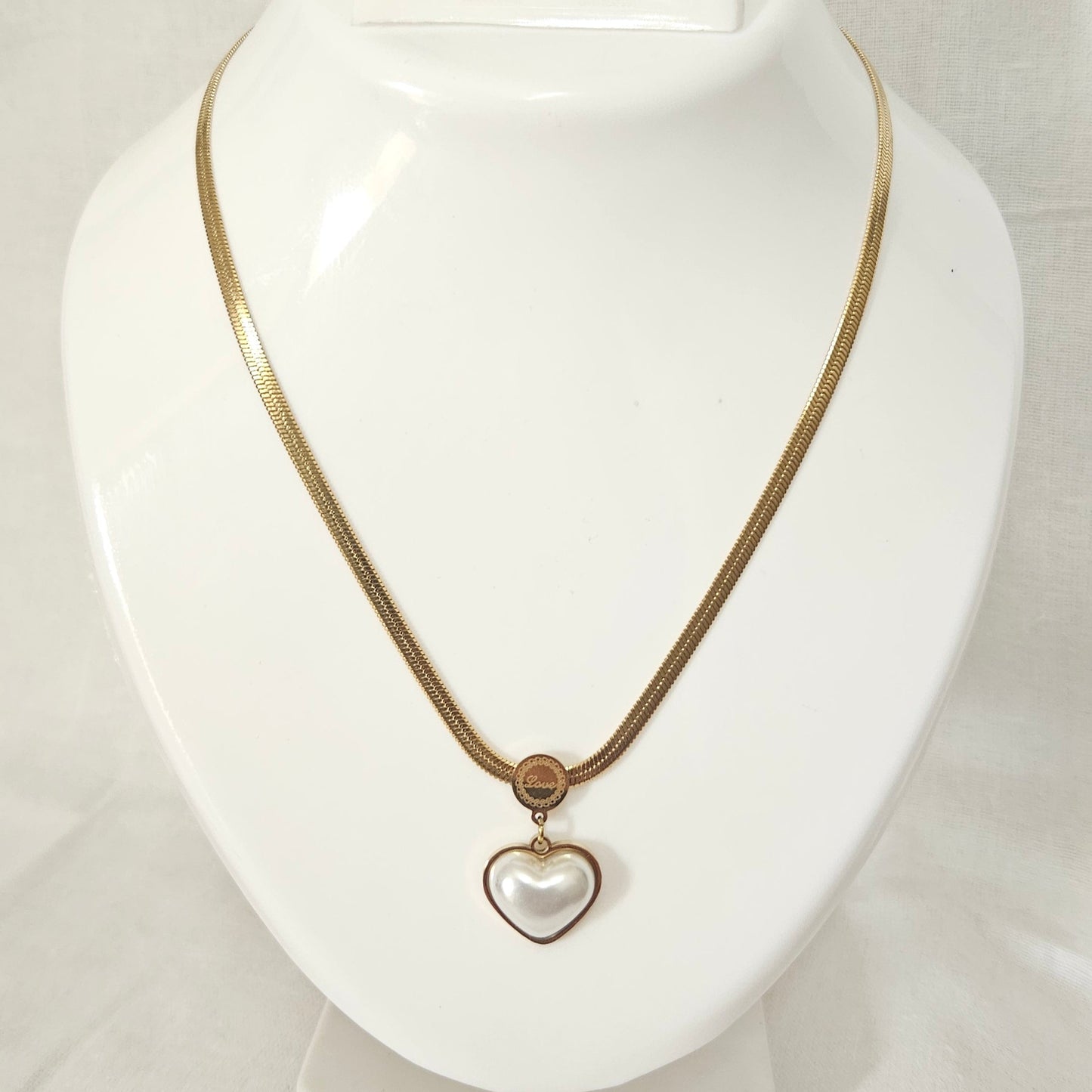 Zunira- Anti-Tarnish Chain Pendant
