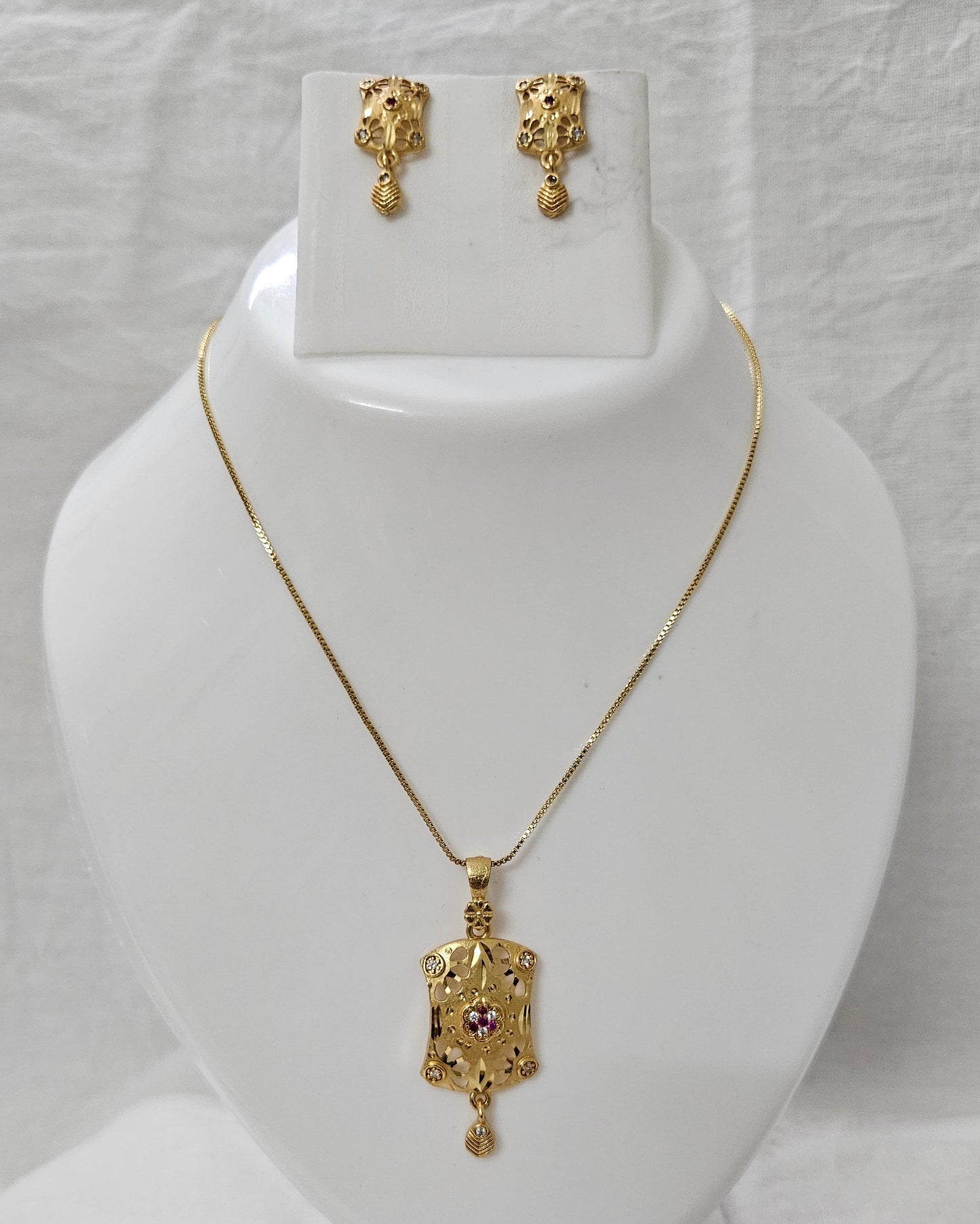 Aurum Charm- AD Studded Chain Pendant Set for Girls & Women