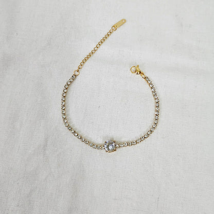 Avyra- Anti-Tarnish Chain Bracelet for Girls & Women