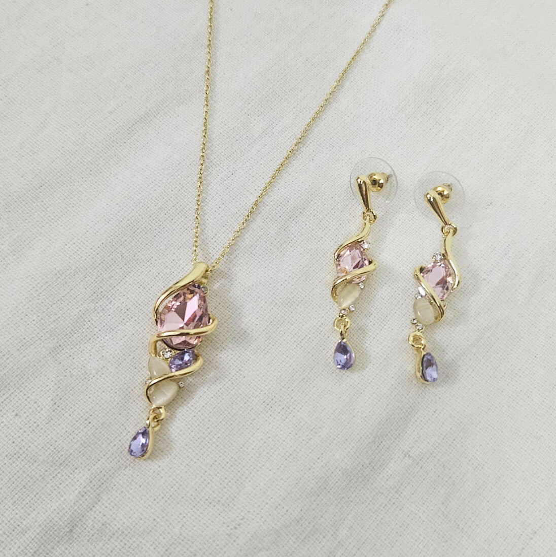 Celestia- Premium Anti-Tarnish Chain Pendant Set for Girls & Women