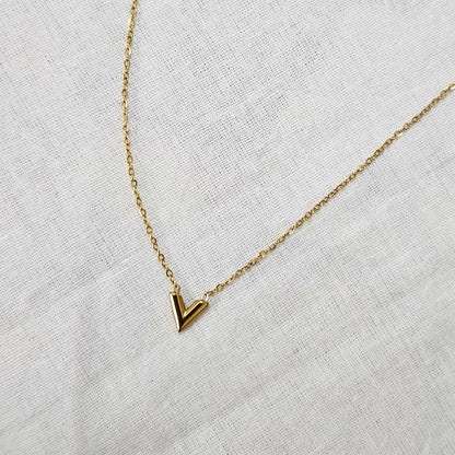 V-Luxe- Anti-Tarnish Chain Pendant for Girls & Women