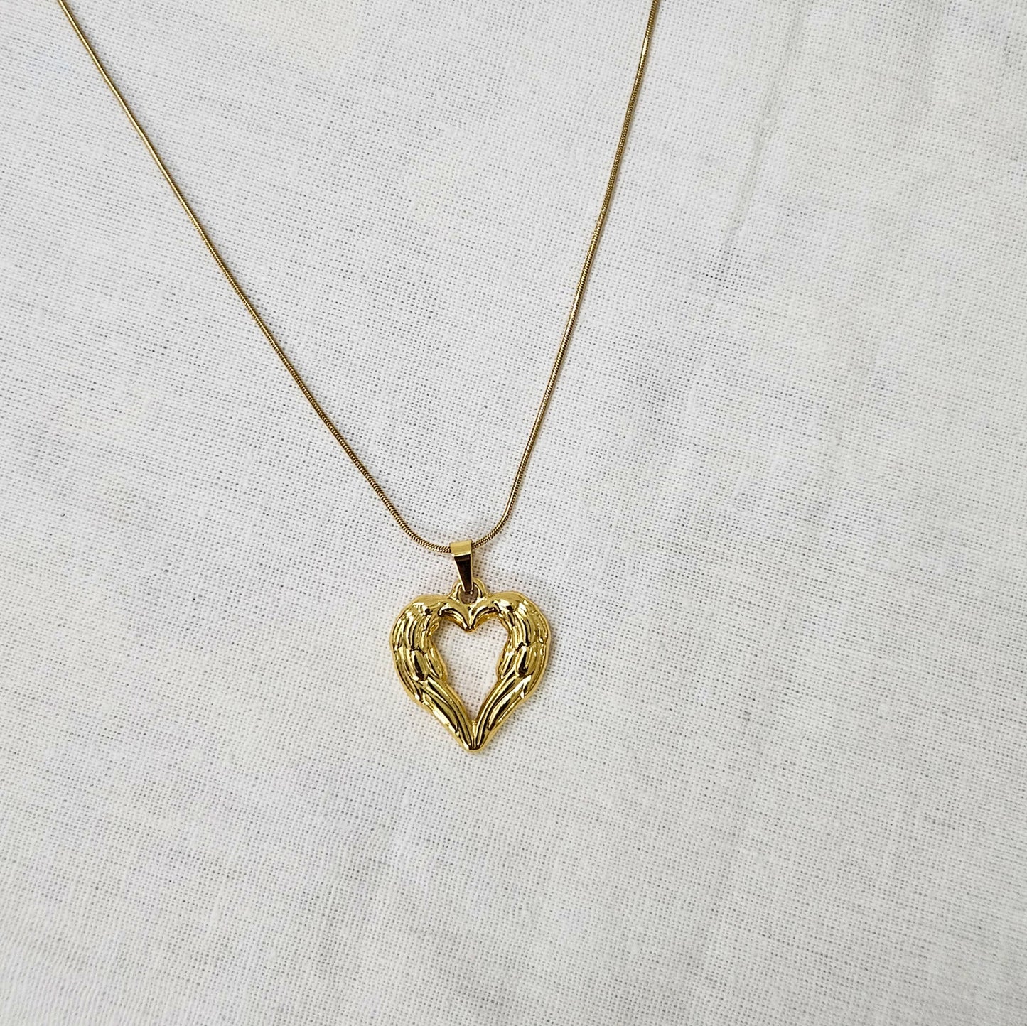 Heartique- Anti-Tarnish Chain Pendant for Girls & Women