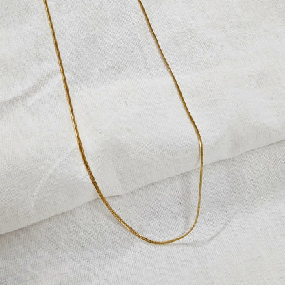 Thyra- Anti-Tarnish Golden Snake Chain (Unisex)