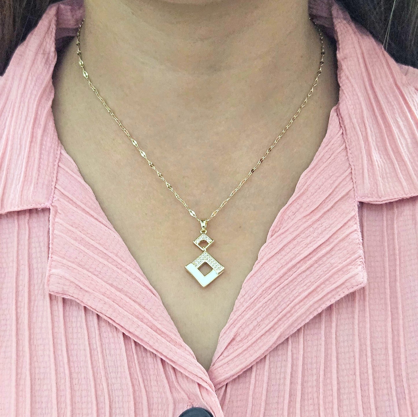 QuadraGlow – Anti-Tarnish Golden Square Pendant