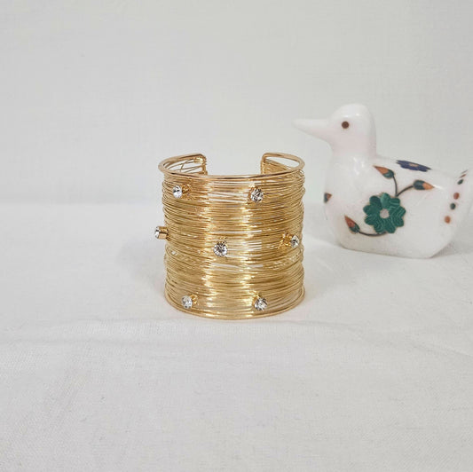 Twist- Golden Bangle Stack