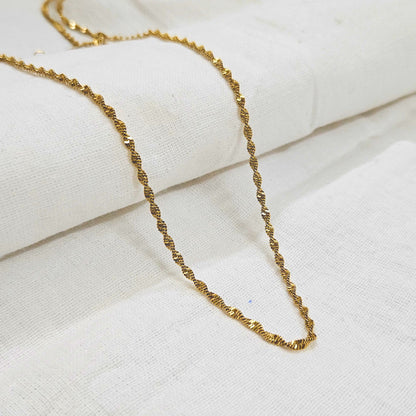 Twirluxe- Anti-Tarnish Golden Twist Chain (Unisex), Daily Wear, Colour Guaranteed