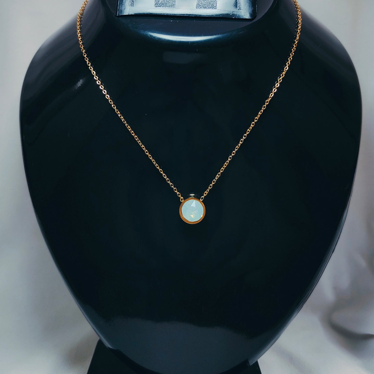 Shimmerlock - Anti Tarnish Pendant