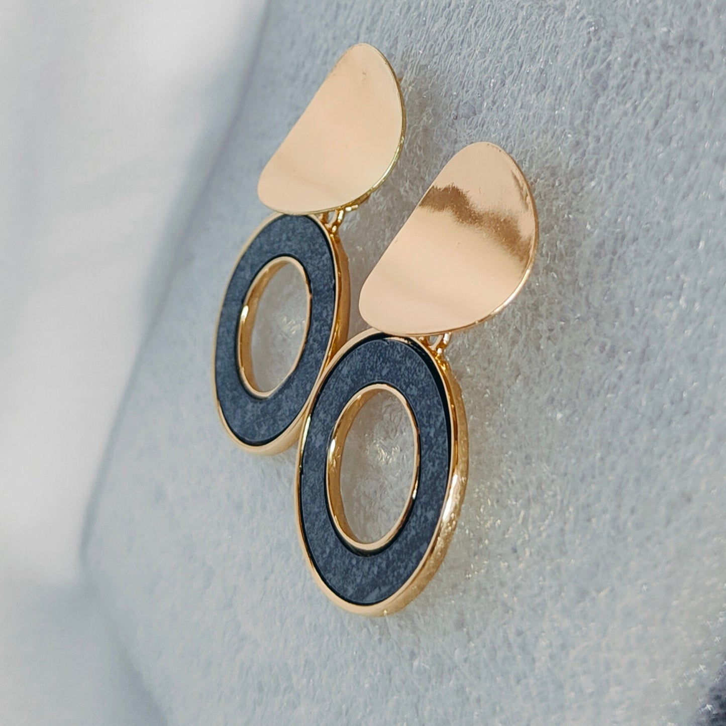 Iris : Korean Circular drop Earrings for Women