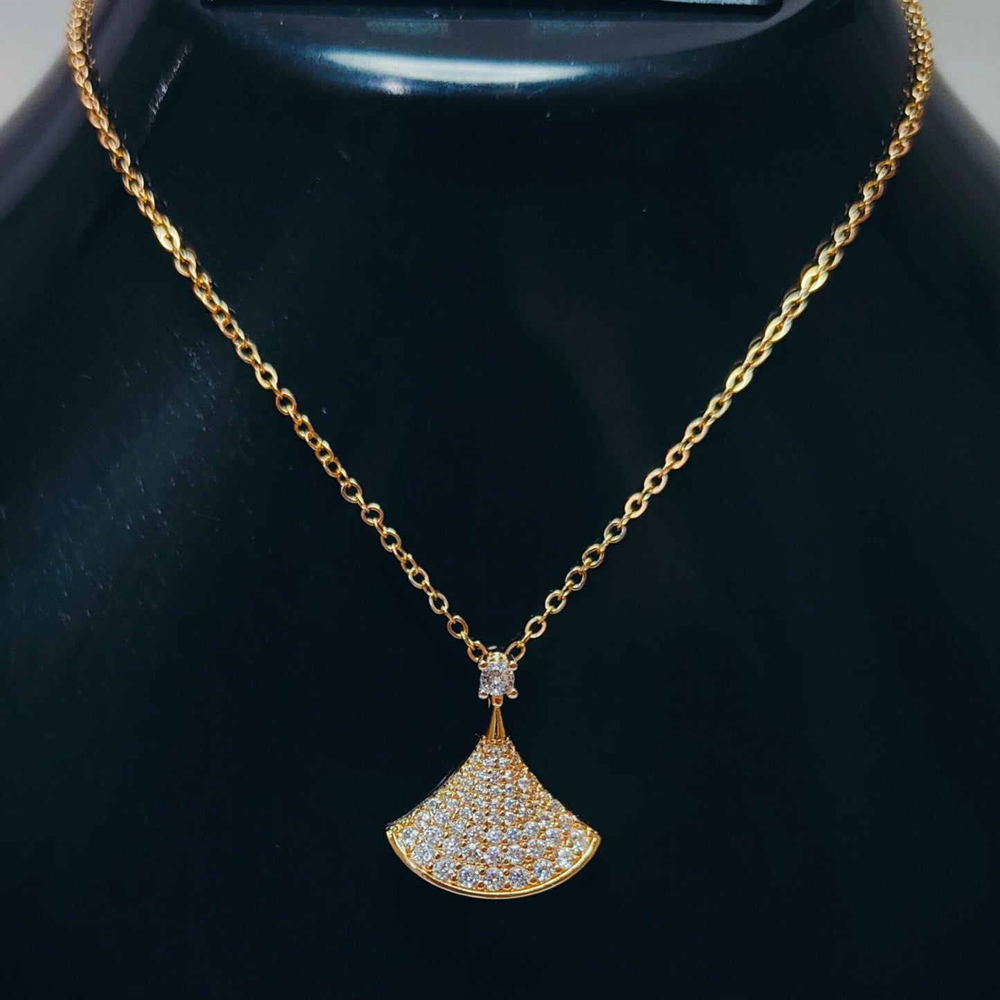 Astrielle - Anti Tarnish Pendant